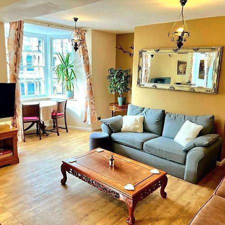 Private Woody Apartment, 2 King Beds, Very Centre Stamford Extérieur photo