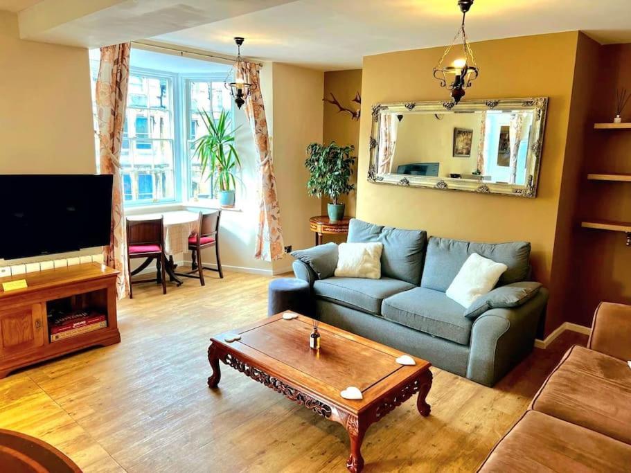 Private Woody Apartment, 2 King Beds, Very Centre Stamford Extérieur photo